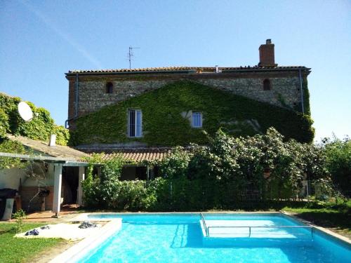 Swimming pool, Gentil'Home - Toulouse B&B Prestige in Fenouillet