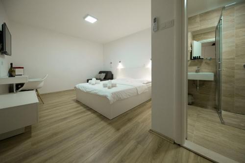 Rocky Beach Rooms, Novi Vinodolski
