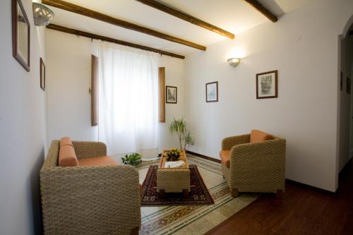 Double Room image 6