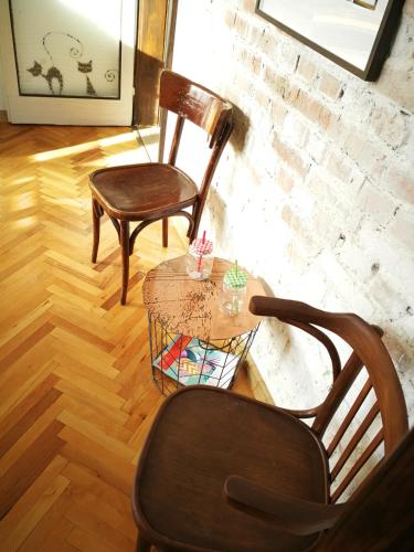 Sunny Downtown Apartment for 4, Sofia (photo 9)