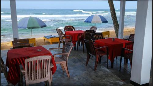 Hansa Surf Hotel in Hikkaduwa