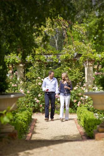 Jacobs Creek Retreat at Moorooroo Park