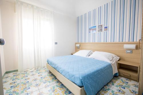 Double Room image 4