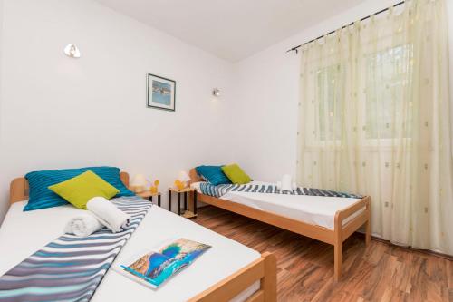 House Lisica - image 2