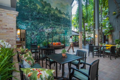 Restaurant, Siam Bayshore Resort Pattaya in Walking Street