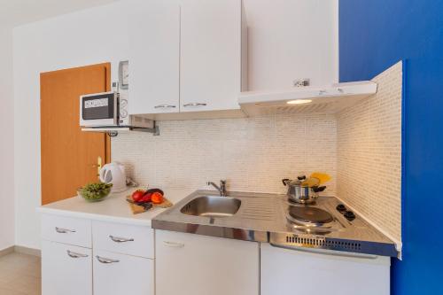 Apartments Canaria - image 10