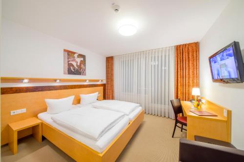 1 queen bed