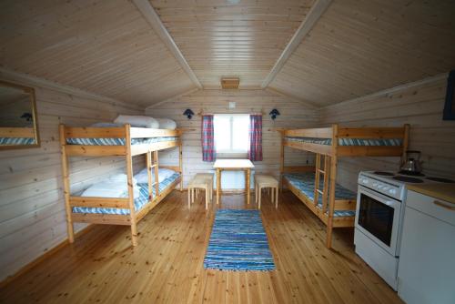 Cottage with Shared Bathroom