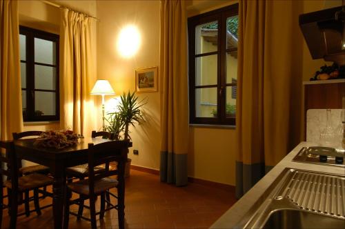 2 bedrooms, 3 beds