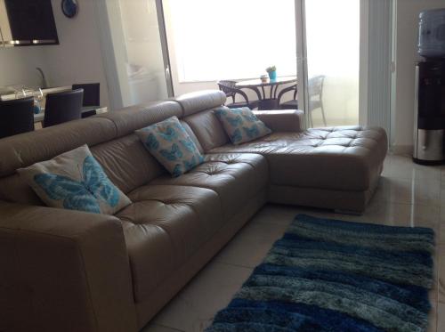 Luxury Seafront Apartment With Pool - image 7