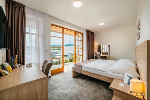 Maximus Resort