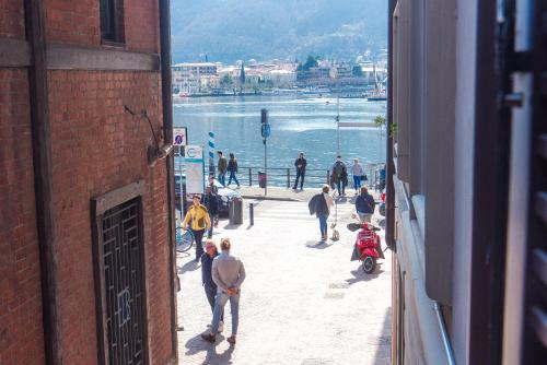 Ca Mia - The House Of Travelers, Como (foto 2)