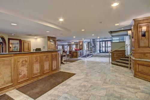 Lobby, River Mountain Lodge by Breckenridge Hospitality in Breckenridge (CO)