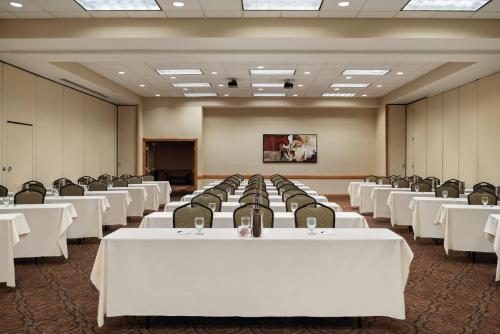 Country Inn & Suites by Radisson, Mankato Hotel and Conference Center, MN