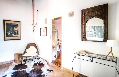 Létesítmények, La Casa de Los Moyas in Olba