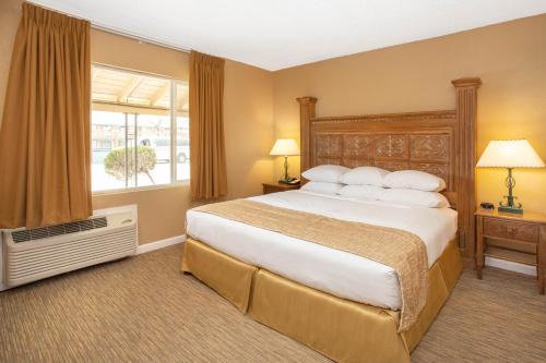 1 queen bed