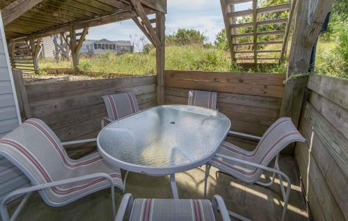 The Bank's Beach House - image 4