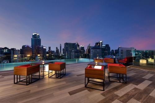 Bar/lounge, Novotel Bangkok Sukhumvit 4 near Alshami Taste