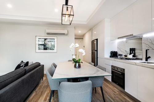 Manhattan Apartments - Caulfield North