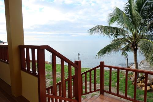 Chokdee Resort near Baan Zen Waterfront Retreat