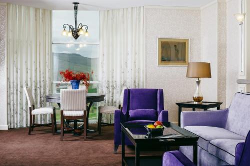 Altai Palace Hotel - image 3