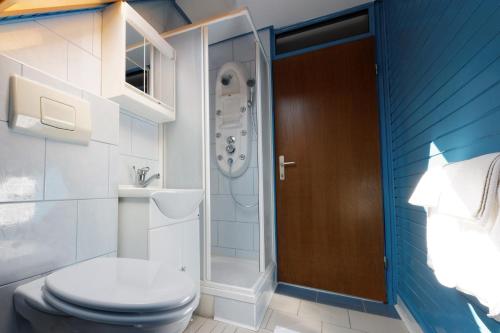 Vannituba, Pod Orehi Guest House in Loce