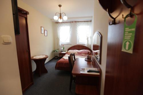 2 twin beds