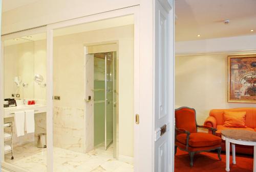 Melia Girona - image 8