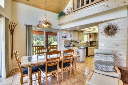 Creekside Cabin (entire house) - image 2