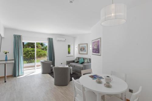 Prado Villas - image 12