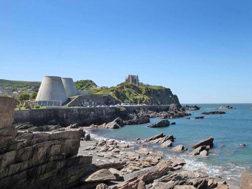 Seascapes ILFRACOMBE - image 10