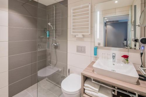 Best Western Plus Hotel Regence - image 12
