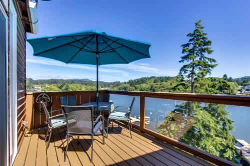 Lazy Lookout on Devils Lake - image 9