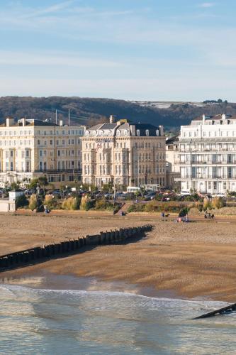 The Chatsworth Hotel - image 5