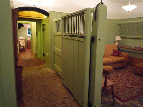 Brackenborough Hall Coach House - Stables - image 3