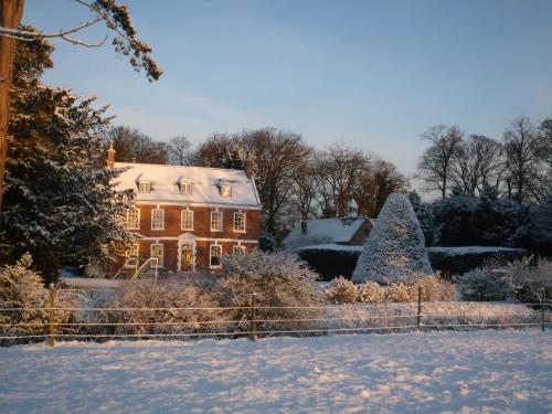 Brackenborough Hall Coach House - Stables - image 2