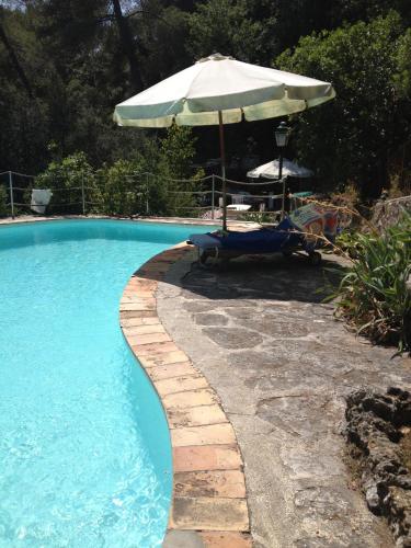 Piscina, la maison bleue in Carros