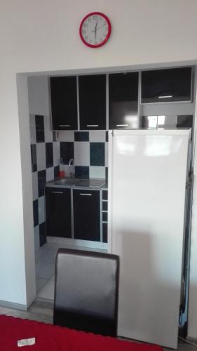 Apartment 72