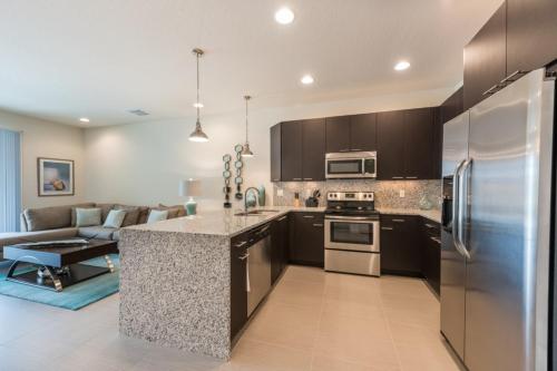 Three-Bedroom at Serenity III - image 2