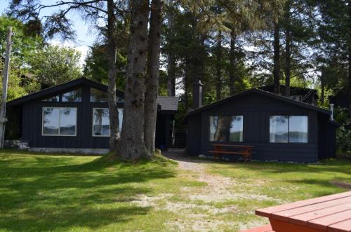 Two-Bedroom Beach Cottage