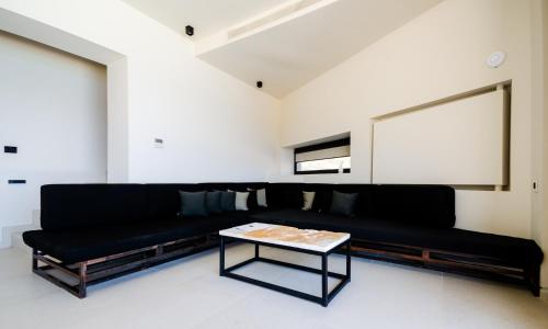 161657264 Milos Cove
