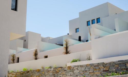 161657275 Milos Cove