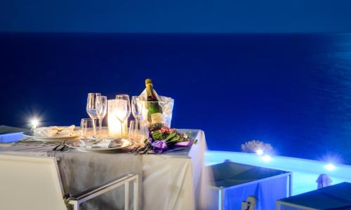 161657766 Milos Cove