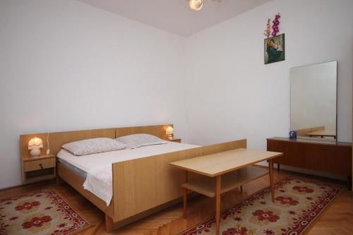 Apartments by the sea Sveti Petar Biograd - 6168 - image 7