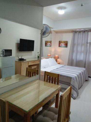 101 Newport Blvd Condotel, Manila