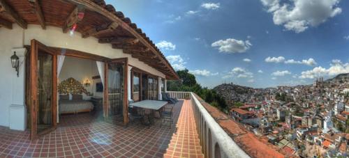 Posada de la Mision, Hotel Museo y Jardin