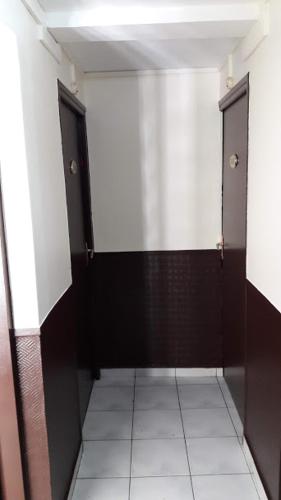 Hôtel Du Centre Room Type - Double Room with Shared Toilet