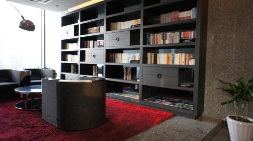 Паб, Housing International Hotel Qingdao in Циндао