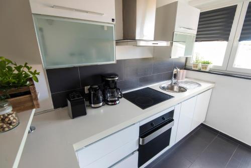 Two bedroom apartment with Balcony image 5
