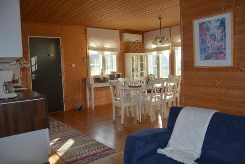 Holiday Cottage Tiira